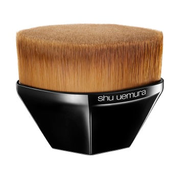 shu uemura Petal 55 Foundation Brush Visual Descriptor Background