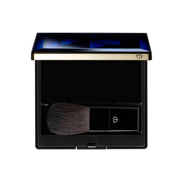 Cle de Peau Beaute Foundation (Liquid) Radiant Glow White Background