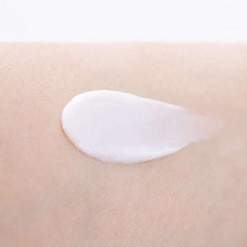 綾花 Vital Up Cream Moisture Luxurious Skincare Product White Background