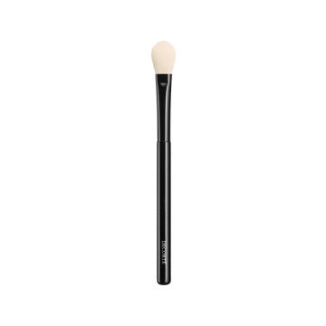 DECORTÉ Eyeshadow Brush I Gradient Creation White Background