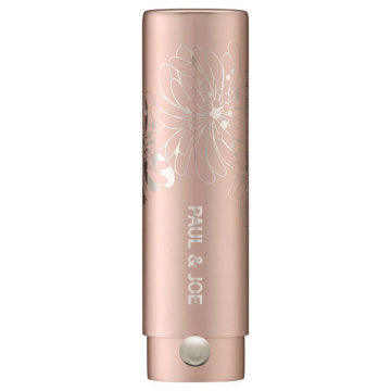 Paul & Joe Portable Blush Brush Precise Application White Background