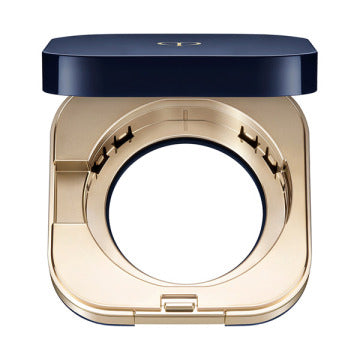 Cle de Peau Beaute Cushion Eclat Natural Radiant Glow Background