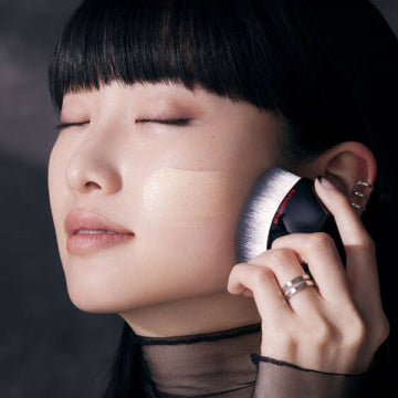 shu uemura Glow 55 Foundation Brush Petals Shaped Professional Tool