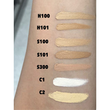 資生堂 Spots Cover Foundation Flawless Coverage White Background