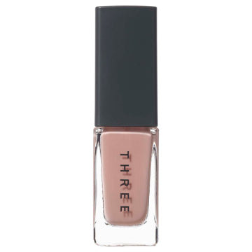 THREE Nail Lacquer - Nail Lacquer / 06 UNIVERSAL PLAYER / 7mL product packaging