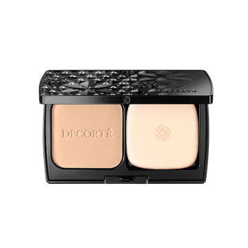 DECORTÉ Zen Wear Powder Foundation Case with Sponge - ZEN WEAR Powder Foundation / SPF20 / PA++ / Refill Only / C24 / 9g product bottle on white background