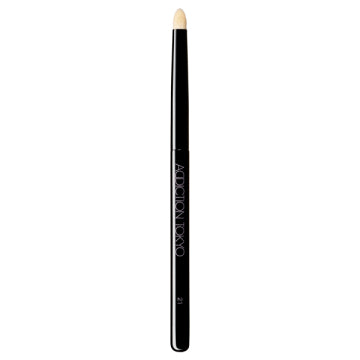 ADDICTION Detail Brush 21 Professional Touch White Background