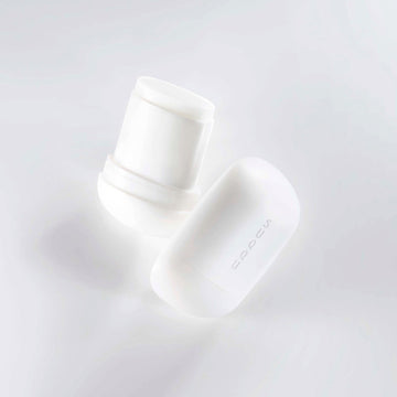 SUQQU Glowing Balm product packaging on clean white background