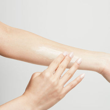 HACCI Body Wash BEE Chocolat Luxurious Scent White Background