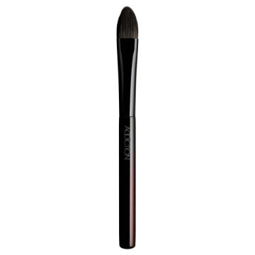 ADDICTION Eyeshadow Brush P Precision Application White Background